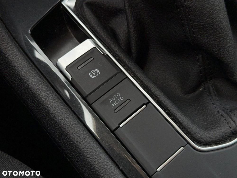 Volkswagen Tiguan - 30