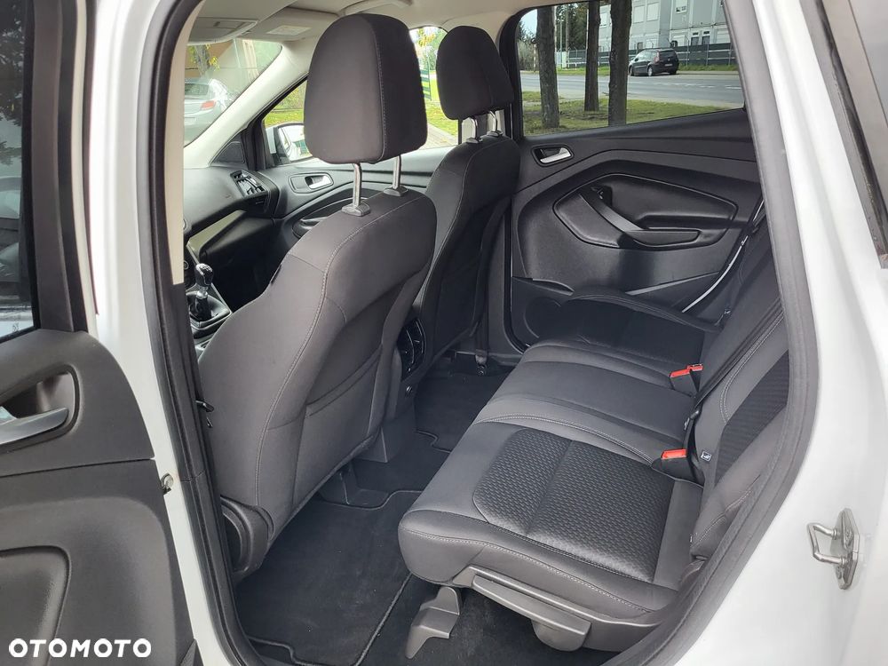 Ford Kuga - 12