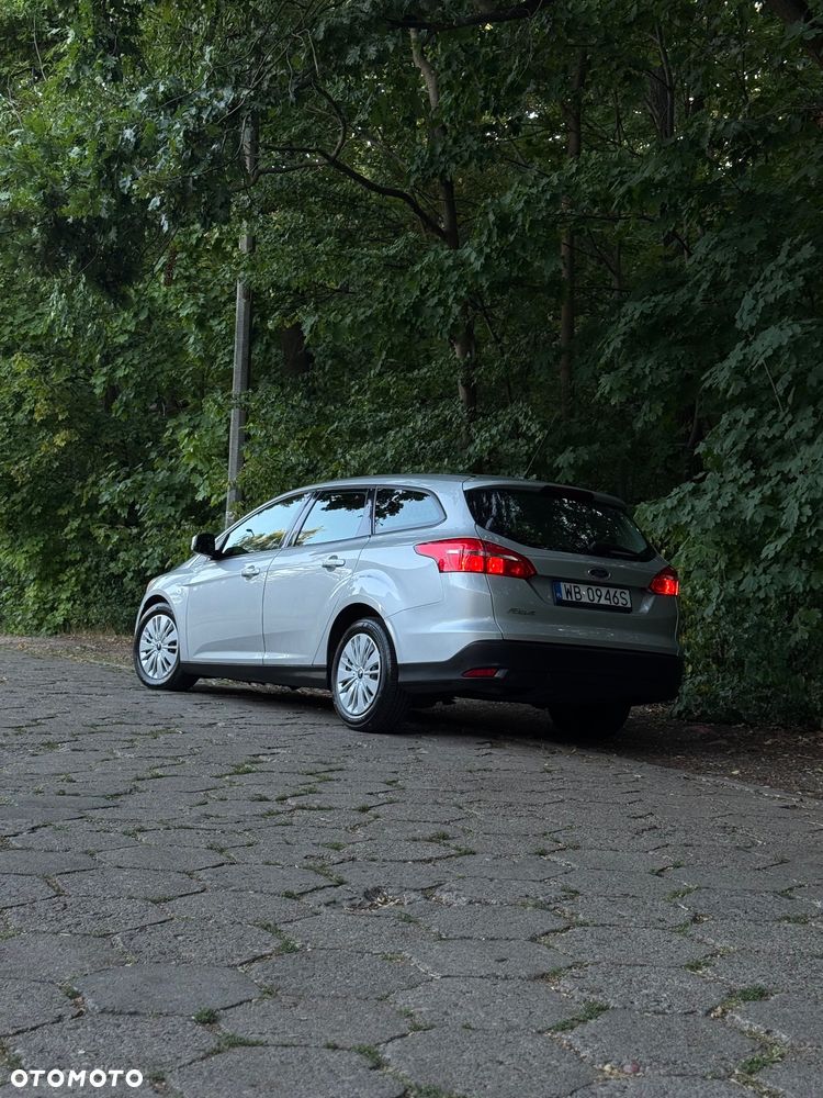 Ford Focus 1.5 TDCi SYNC Edition - 6