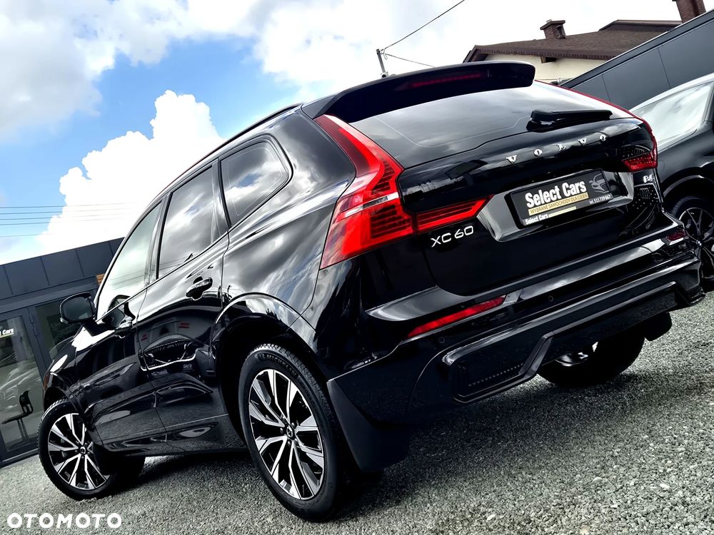 Volvo XC 60 B4 D AWD Plus Dark - 35
