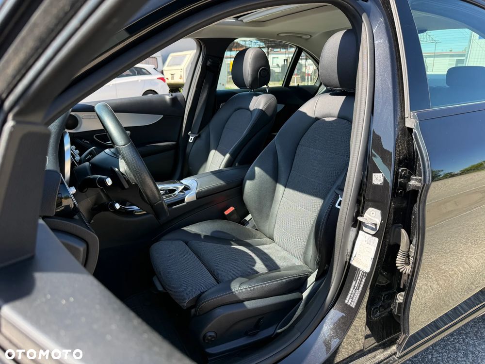 Mercedes-Benz Klasa C 180 7G-TRONIC Exclusive - 4
