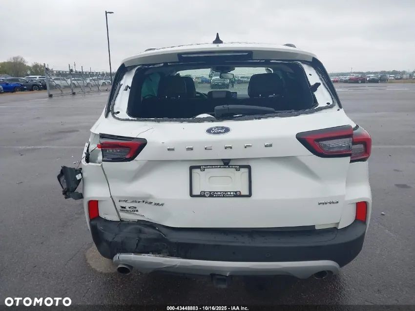 Ford Escape 2.0 EcoBoost AWD Titanium - 5