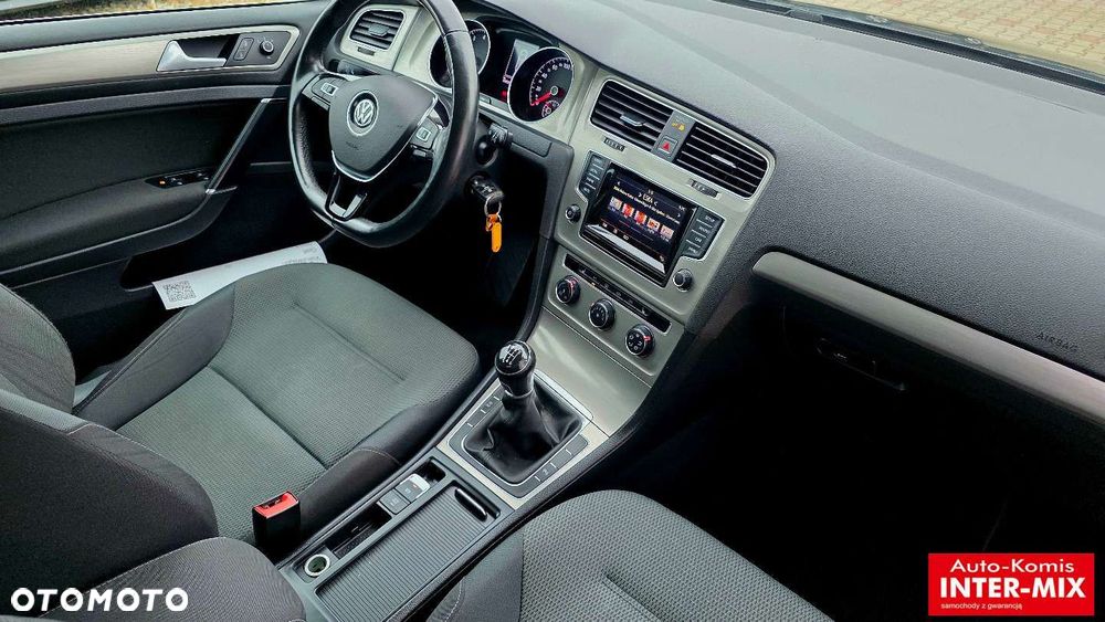 Volkswagen Golf - 36