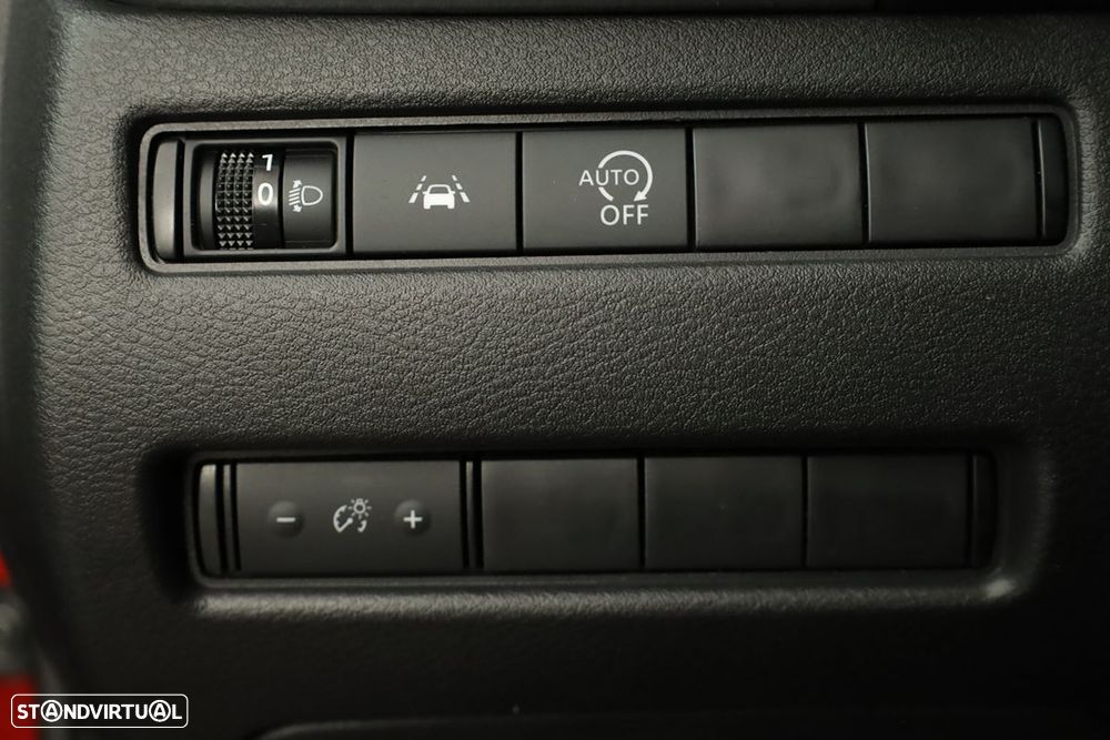 Nissan Qashqai 1.3 DIG-T N-Connecta LED Xtronic - 19