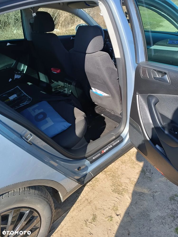 Volkswagen Passat 2.0 TDI Trendline - 9