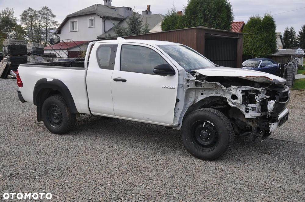 Toyota Hilux 2.4 D-4D Extra Cab DLX 4x4 - 10