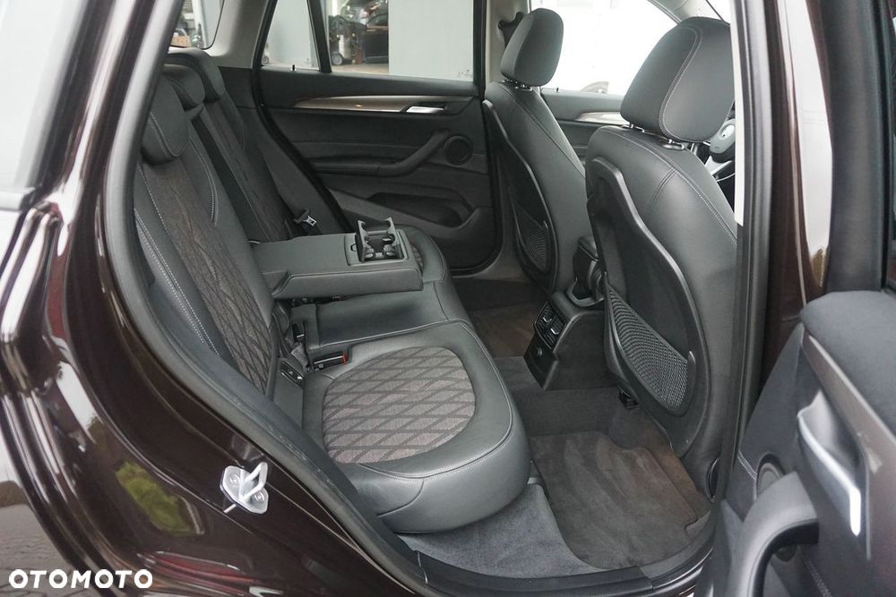 BMW X1 sDrive18d xLine sport - 24