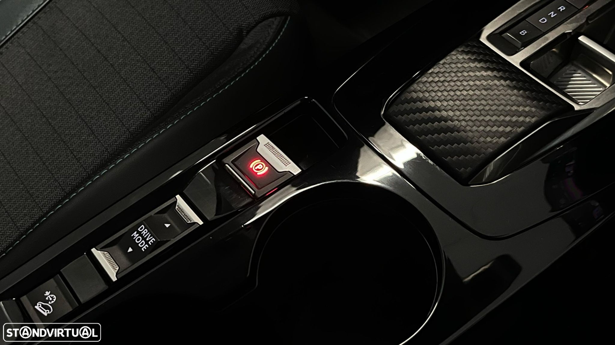 Peugeot e-2008 50 kWh Allure - 38
