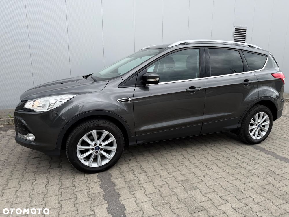 Ford Kuga 1.5 EcoBoost 2x4 Titanium - 4