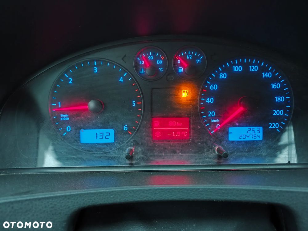 Volkswagen Transporter - 11