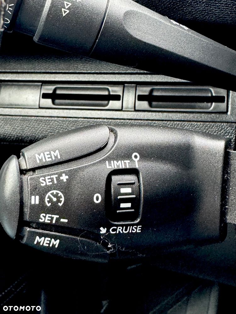 Peugeot 3008 2.0 HDi Active - 12