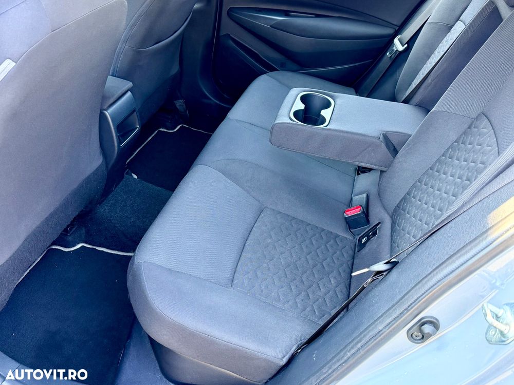 Toyota Corolla 1.8 HSD Business - 10