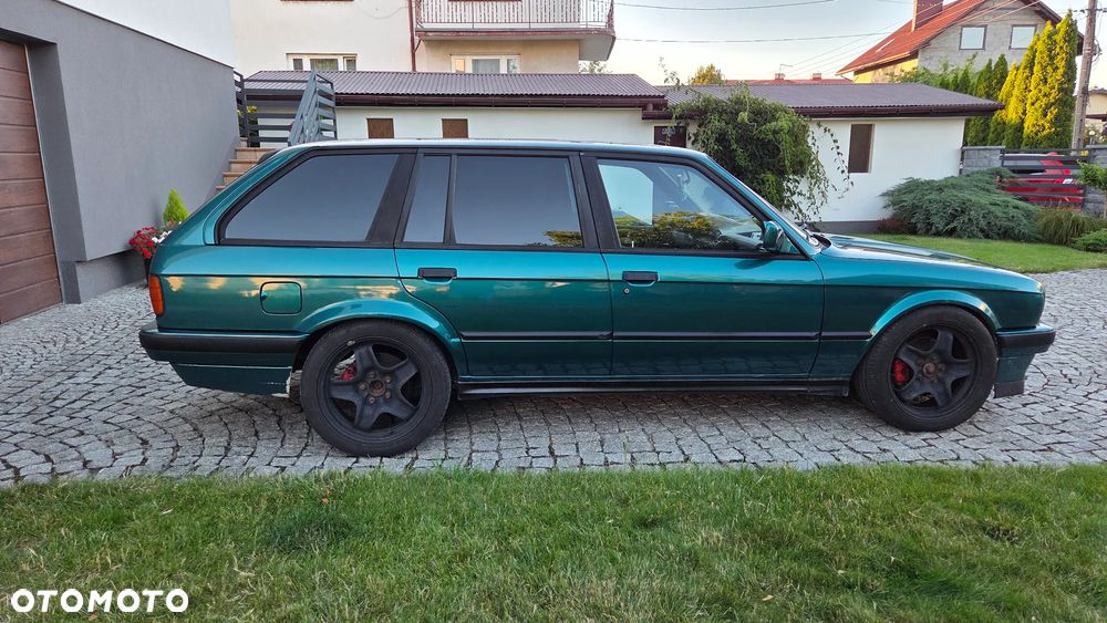 BMW Seria 3 320i - 4