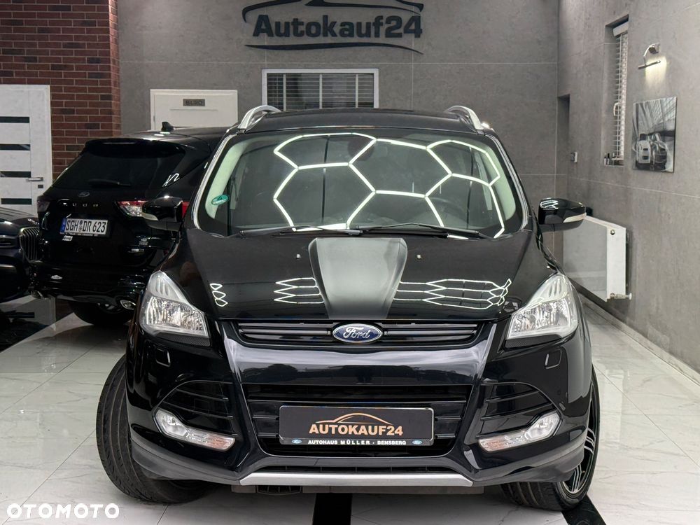 Ford Kuga 1.6 EcoBoost 2x4 Titanium - 4