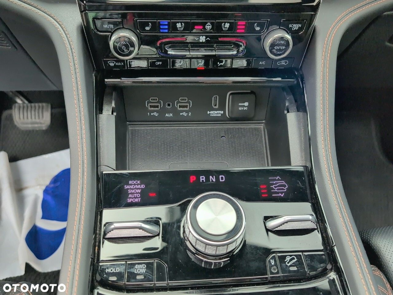 Jeep Grand Cherokee - 14