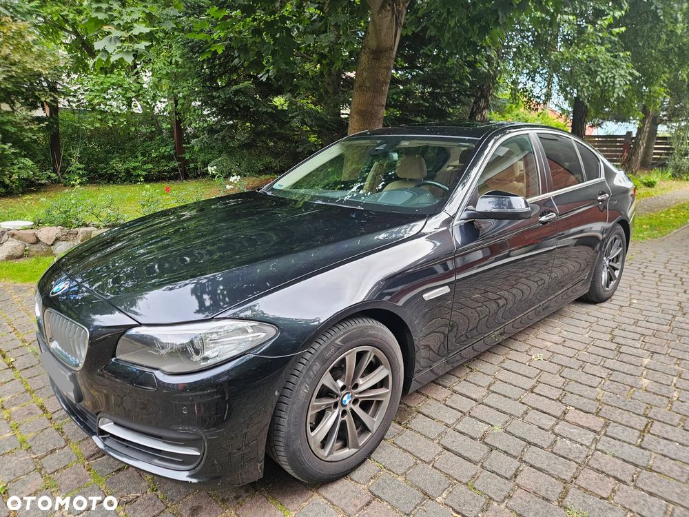 BMW Seria 5 528i xDrive Sport-Aut Luxury Line - 2
