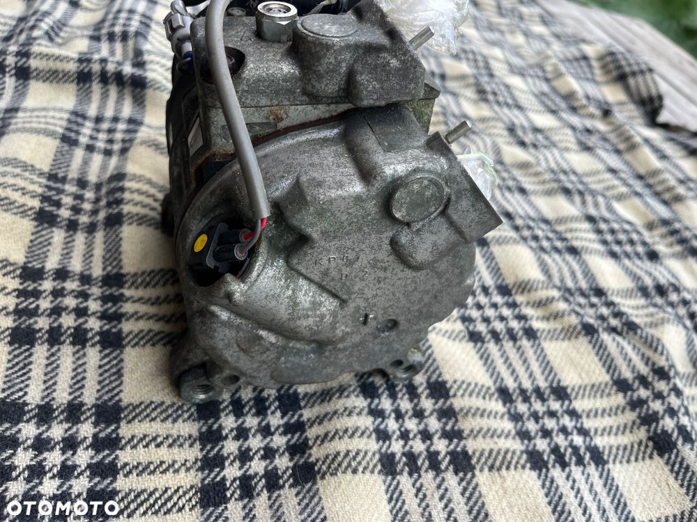 Pompa kompresor Klimatyzacji BMW 2.0i - 3