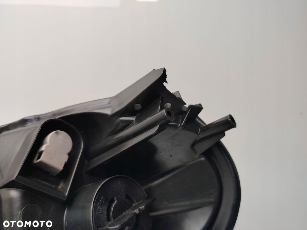 SUZUKI SPLASH 08R- REFLEKTOR LAMPA PRAWY PRZÓD PRAWA PRZEDNIA - 8