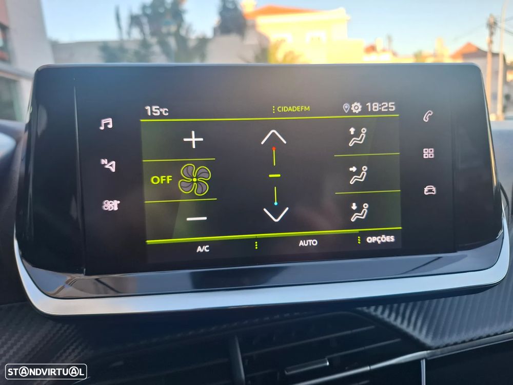 Peugeot 208 PureTech 100 Allure Pack - 14