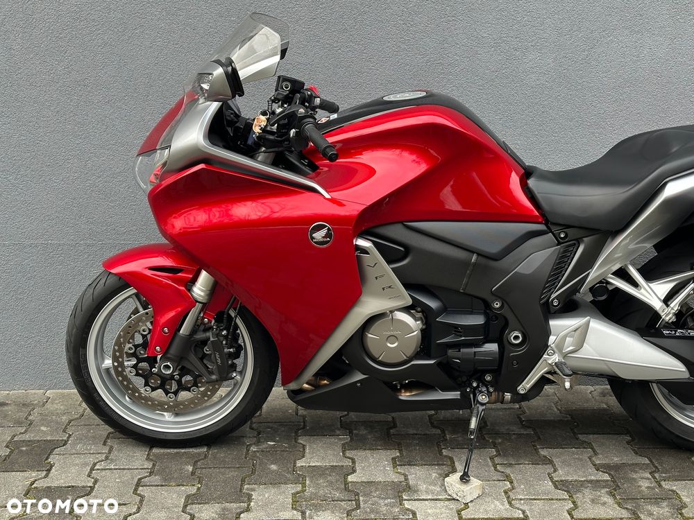 Honda VFR - 7