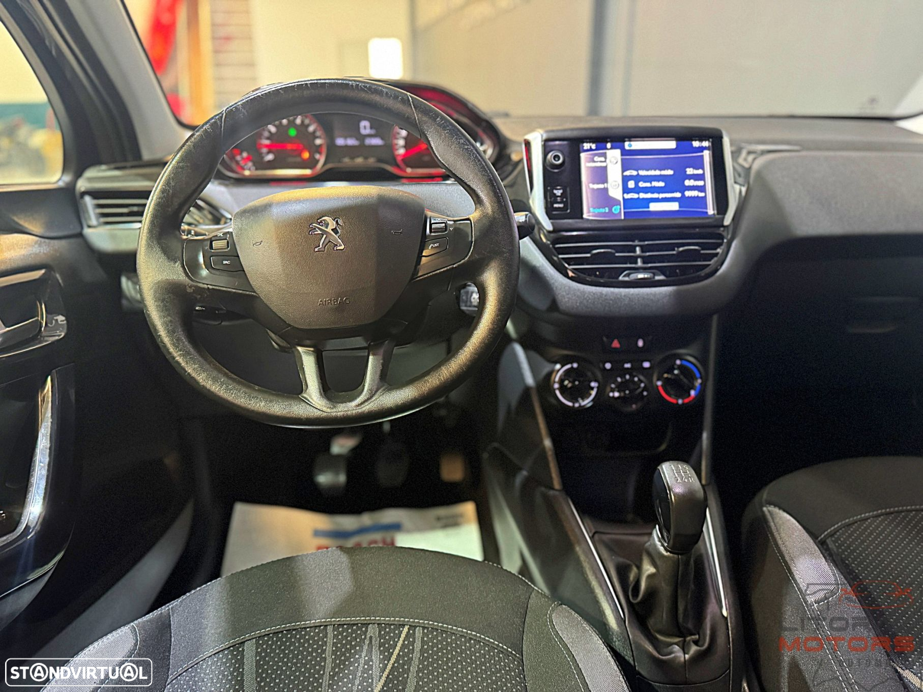 Peugeot 208 1.2 VTi SE Style - 19