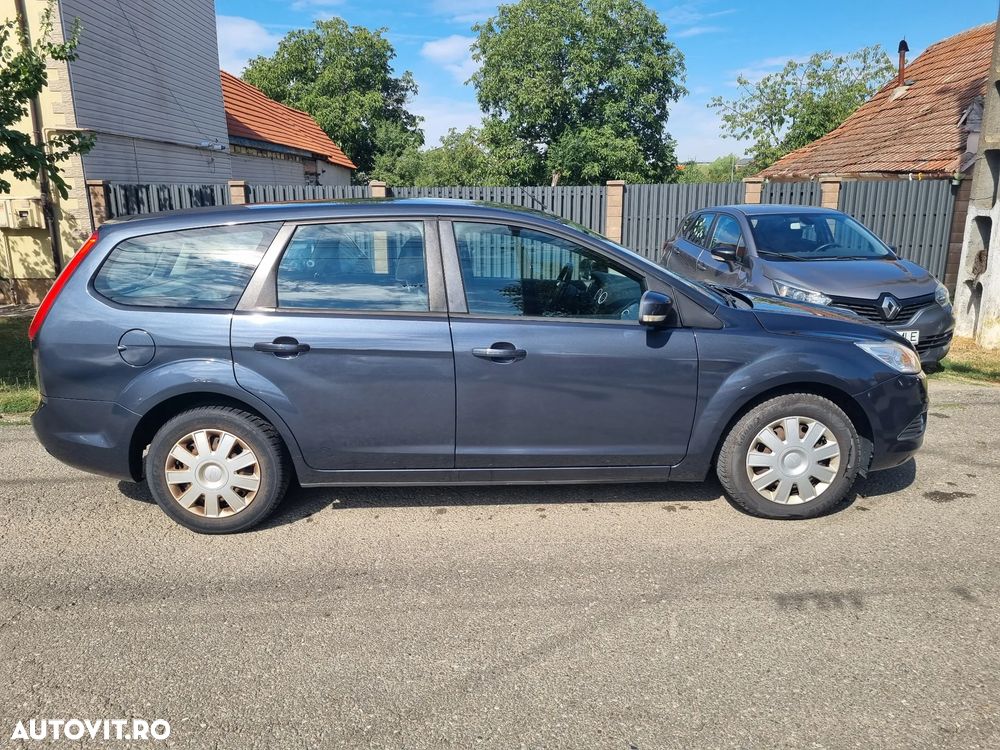 Ford Focus 1.6 TDCI DPF Ambiente - 27