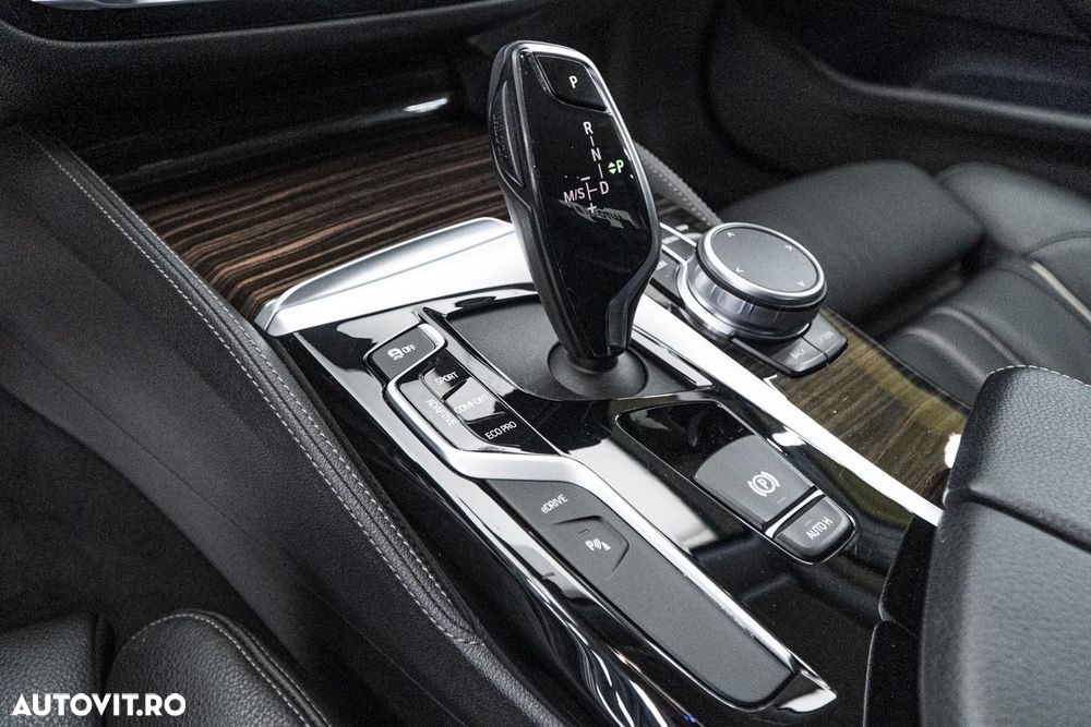 BMW Seria 5 530e iPerformance Aut. Luxury Line - 21