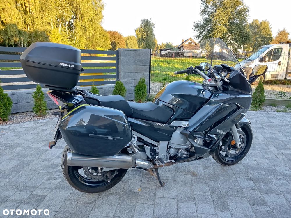 Yamaha FJR - 7
