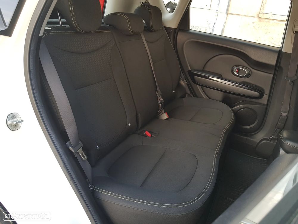Kia Soul 1.6 CRDi TX - 42