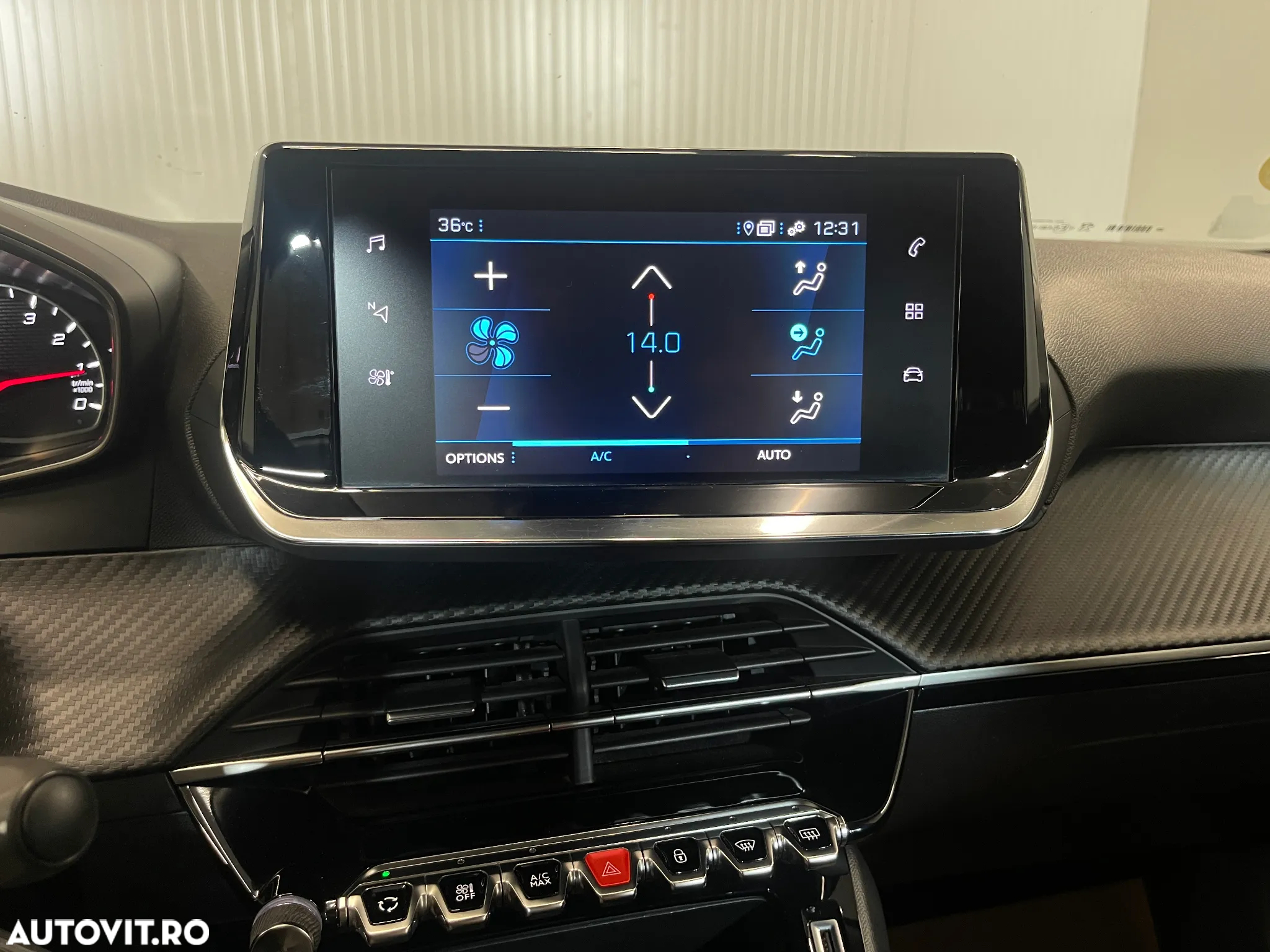 Peugeot 2008 BlueHDi 130 EAT8 Active - 21