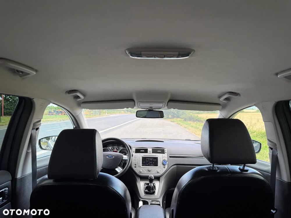 Ford Kuga 2.0 TDCi 4x4 Titanium - 17