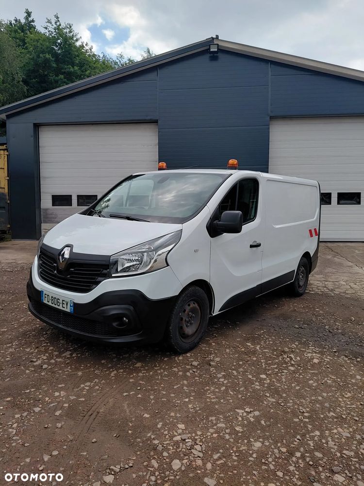 Renault TRAFIC - 2