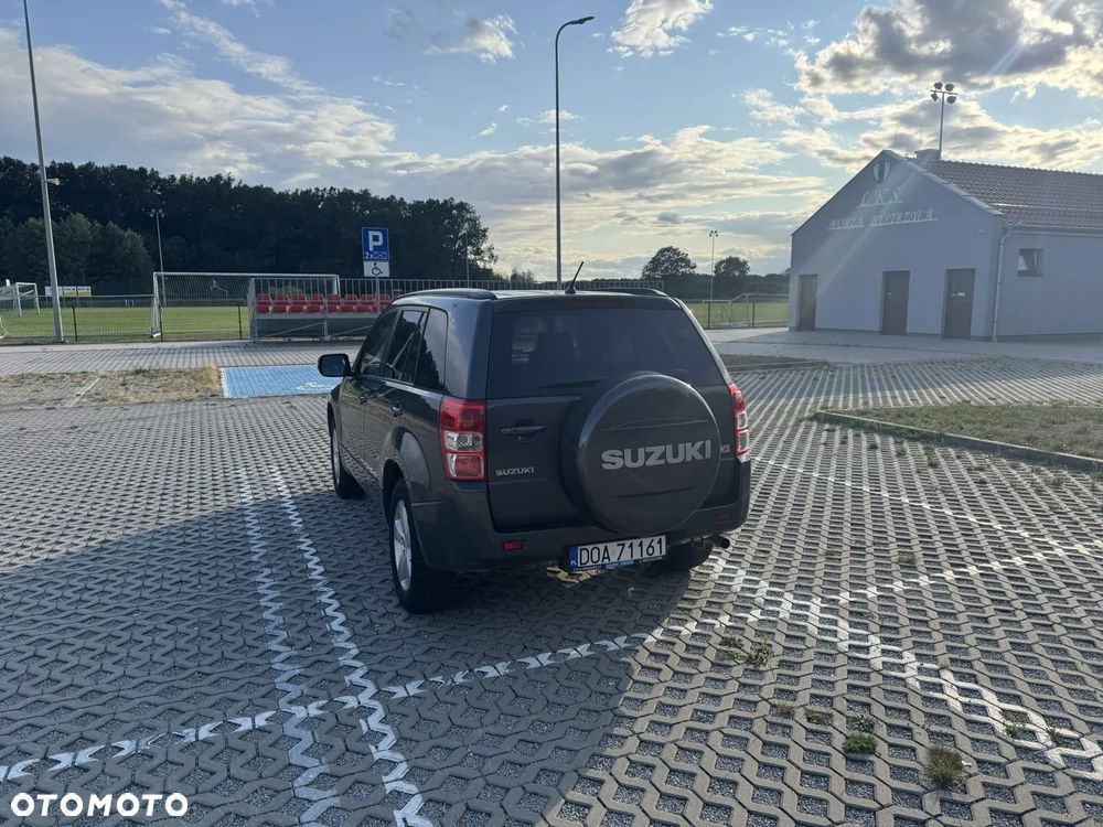Suzuki Grand Vitara 2.4 De Luxe - 15