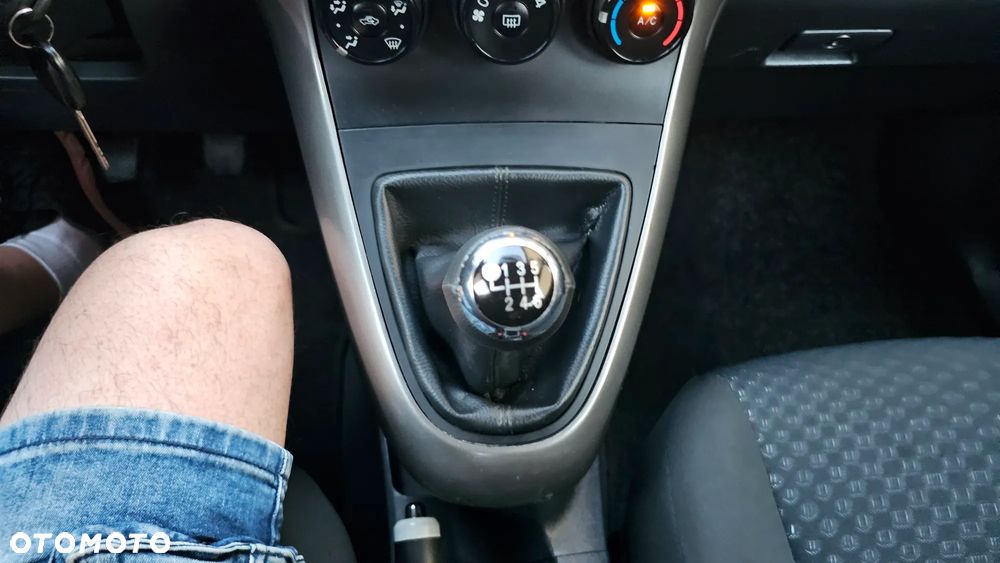 Toyota Verso 1.6 7-Sitzer Comfort - 41