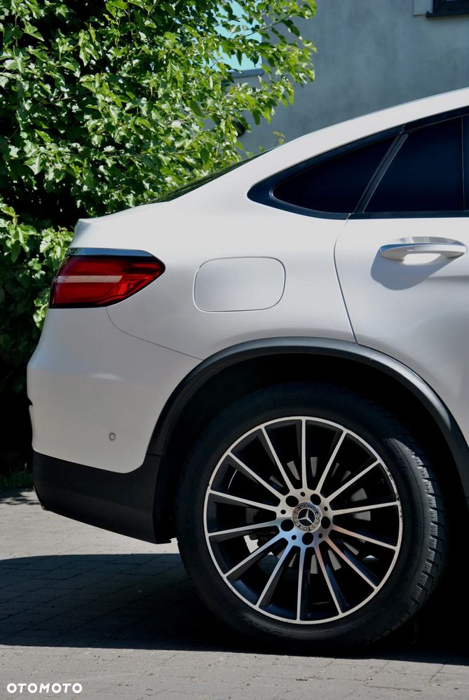 Mercedes-Benz GLC - 12