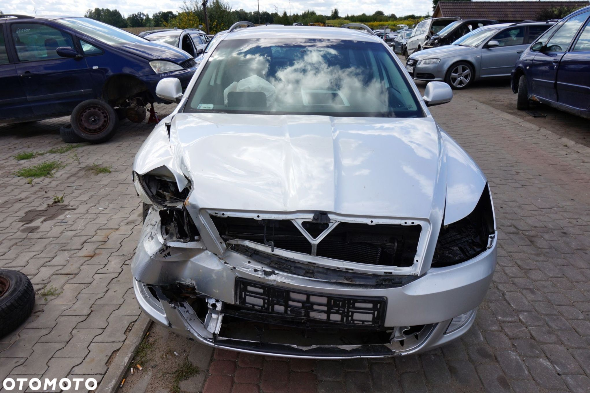SKODA OCTAVIA II LIFT KOMBI 2012 9156 2.0 TDI CFHC 140KM NFP SREBRNY na części - 8