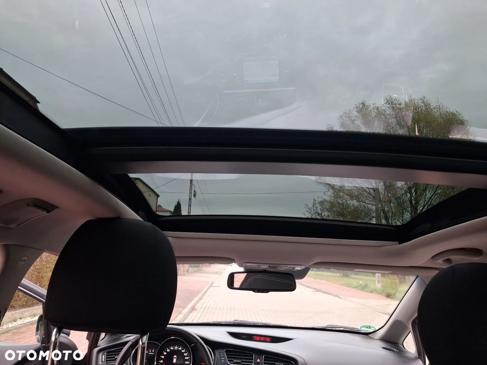 Kia Ceed 1.6 CRDi 128 Platinum Edition - 26