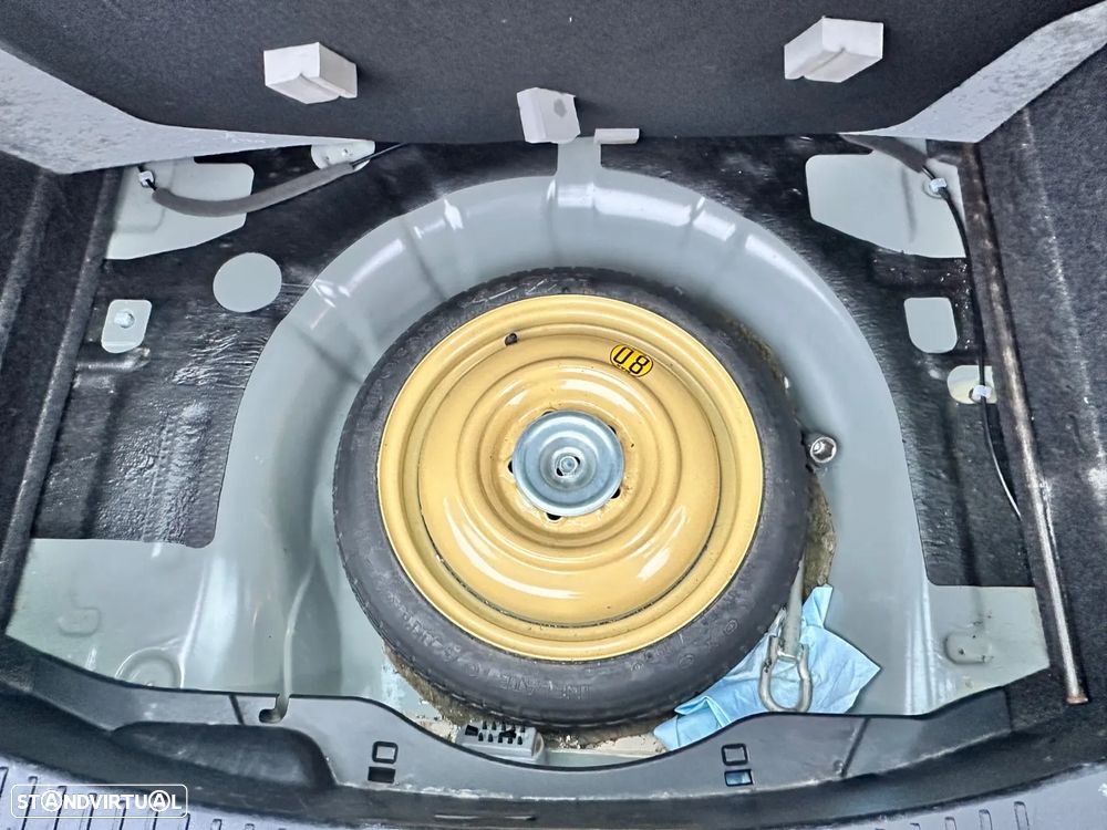 Mazda 3 MZR 1.6 Exclusive Cin./Beje - 3