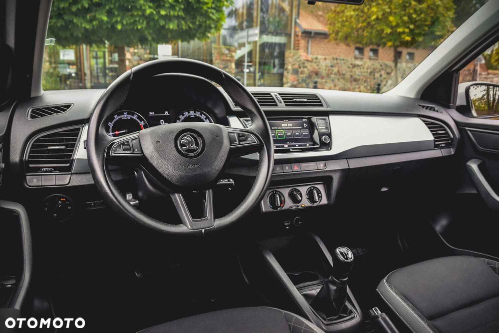 Skoda Fabia 1.0 Ambition - 32