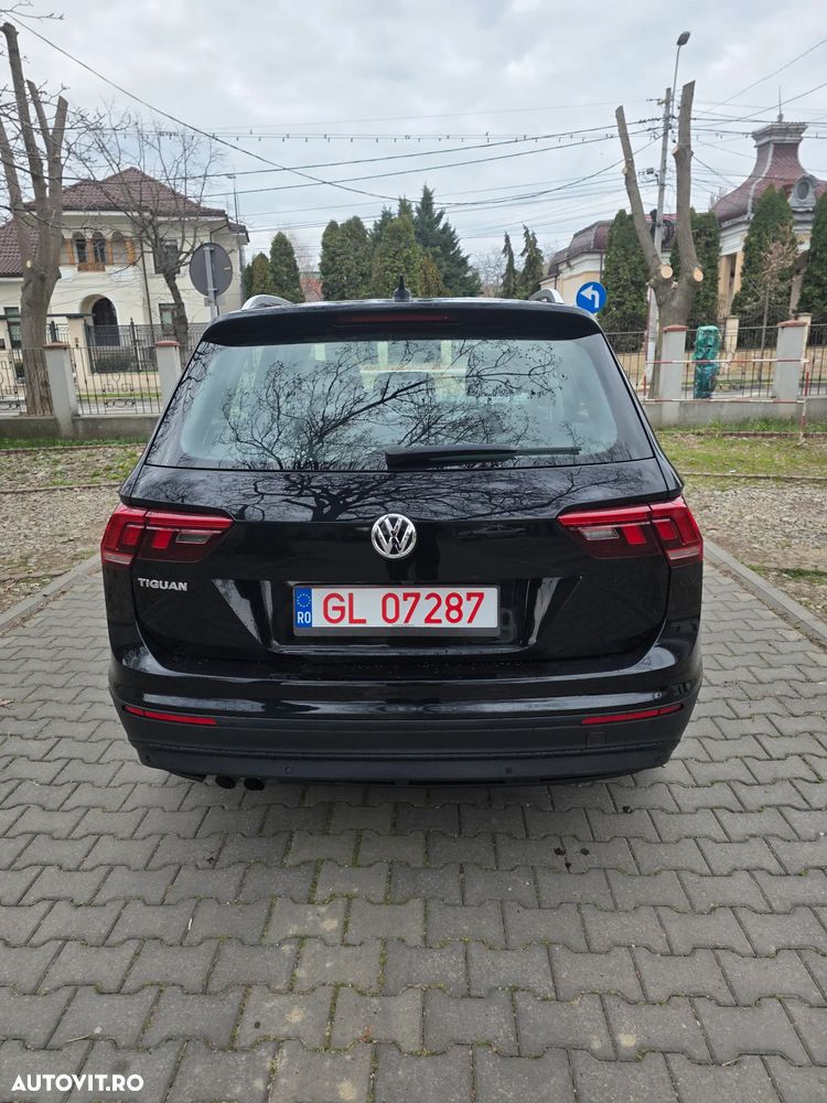 Volkswagen Tiguan 2.0 TDI DPF DSG Comfortline - 4