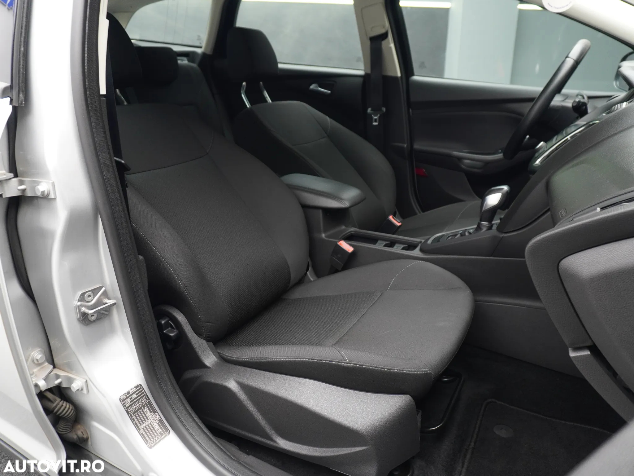 Ford Focus Turnier 1.5 EcoBlue Start-Stopp-System Aut. COOL&CONNECT - 8