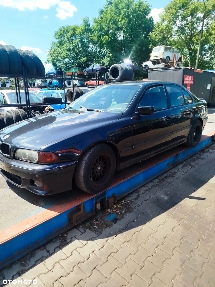 BMW E 39 na części. - 2