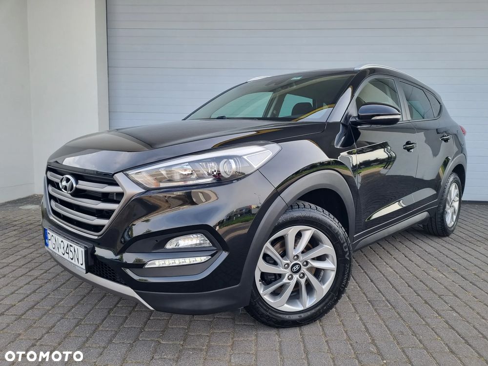 Hyundai Tucson blue 1.7 CRDi 2WD Intro Edition