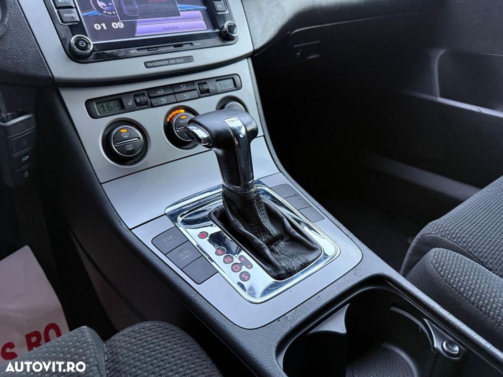 Volkswagen Passat - 9