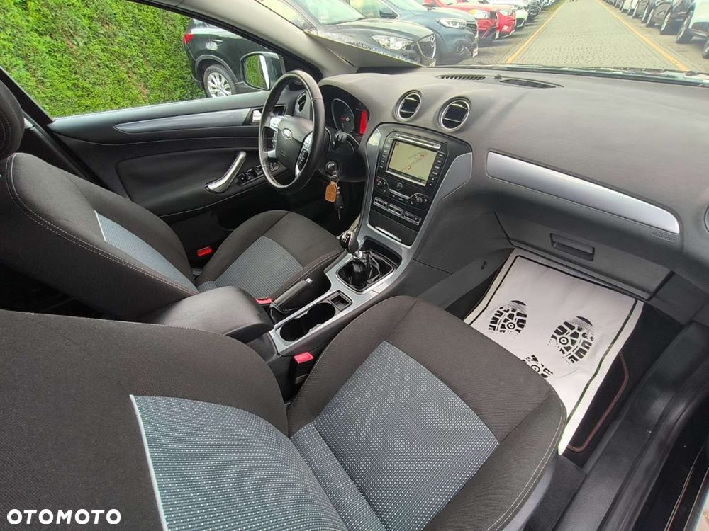 Ford Mondeo - 9