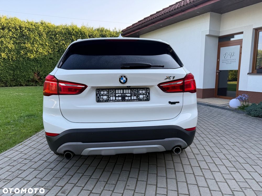 BMW X1 xDrive25i Advantage sport - 8