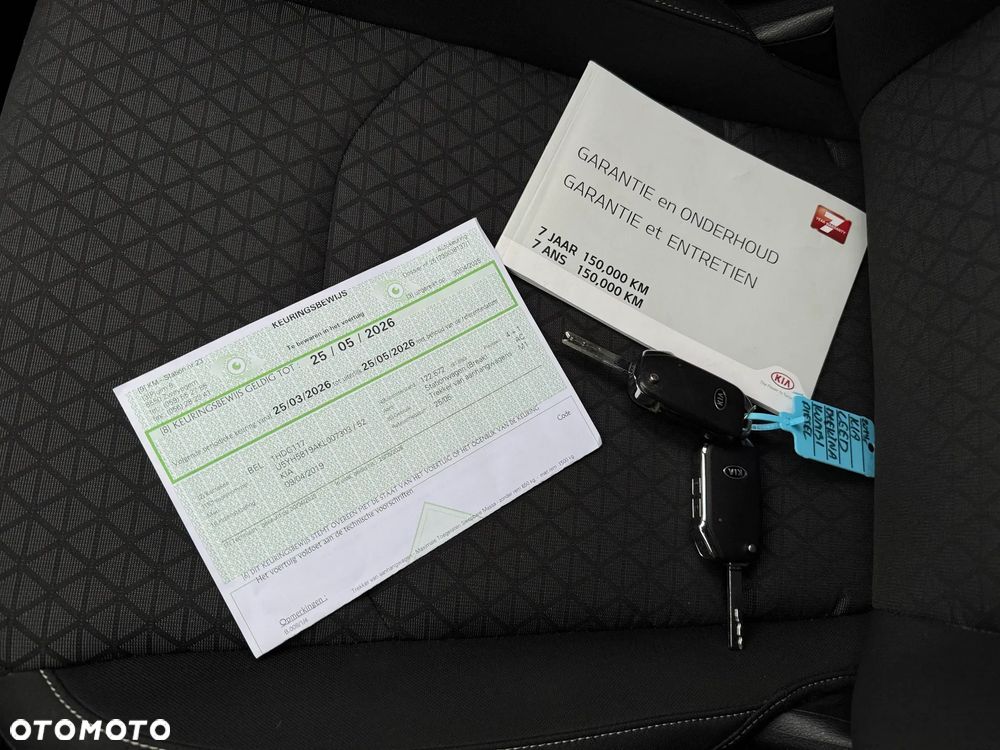 Kia Ceed - 13