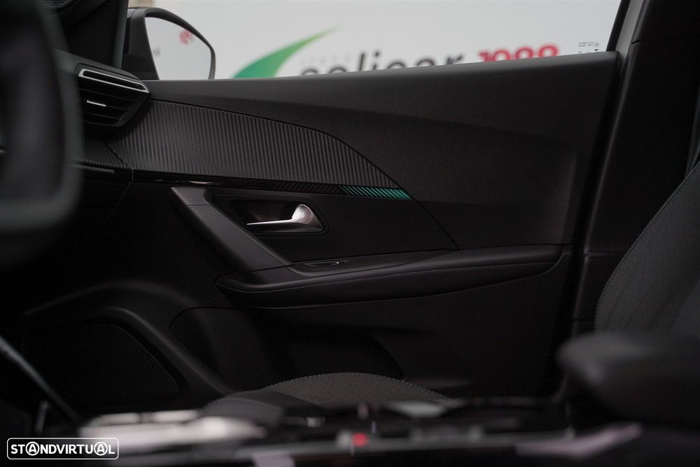 Peugeot e-2008 50 kWh Allure Pack - 32