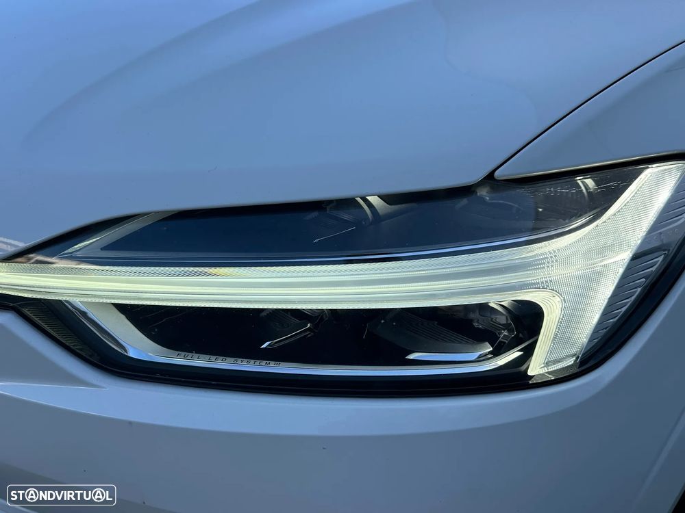 Volvo XC 60 2.0 T8 PHEV Momentum Plus AWD - 5