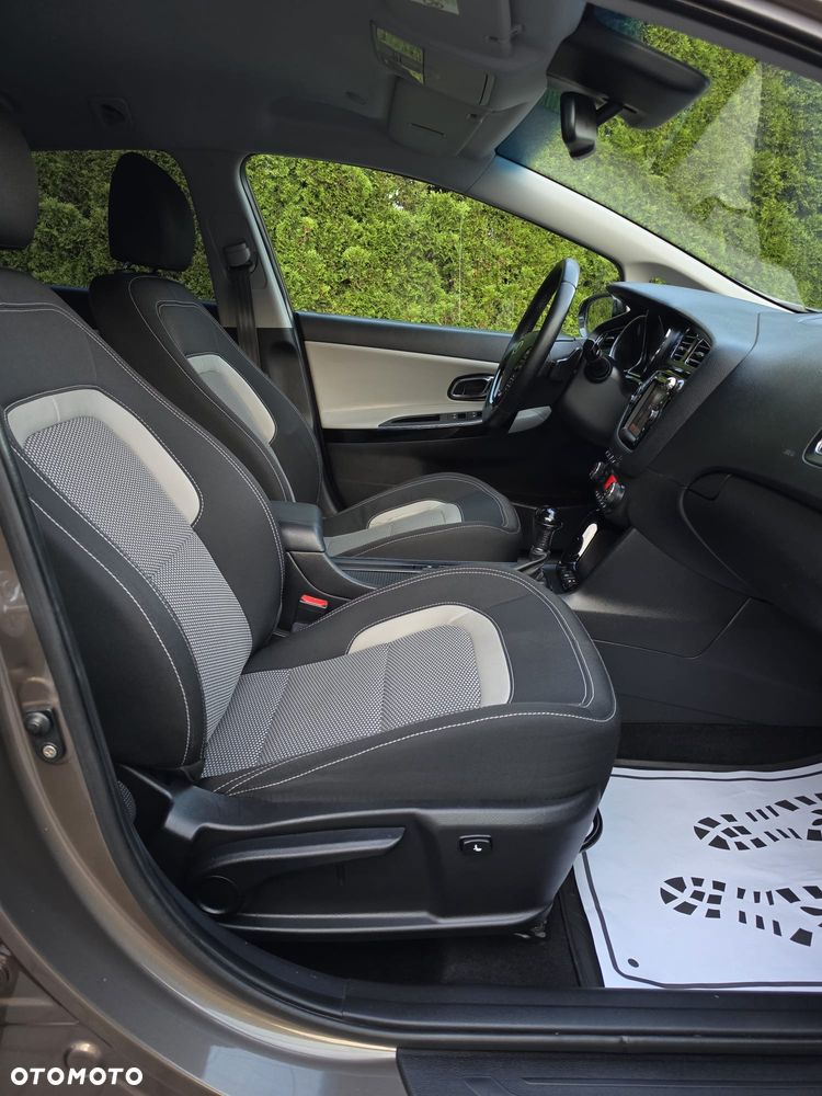 Kia Ceed 1.6 GDI DCT Platinum Edition - 27